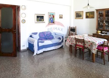 Sala da pranzo - Quadrilocale Via Scipione Crisanzio
 
171, Bari - foto 7