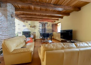 Soggiorno - Rustico Via Lagua San Martino
 
1, Cerreto d'Esi - foto 11