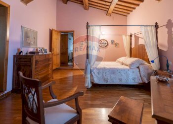 Camera matrimoniale - Rustico Via Lagua San Martino
 
1, Cerreto d'Esi - foto 15