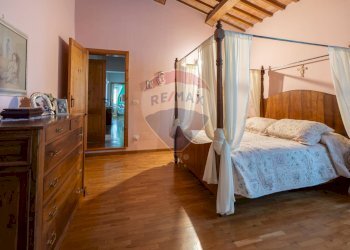 Camera matrimoniale - Rustico Via Lagua San Martino
 
1, Cerreto d'Esi - foto 16