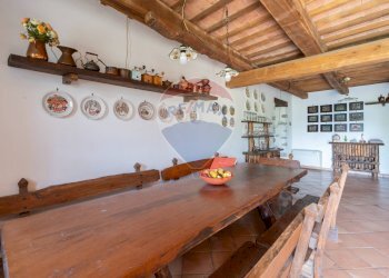 Sala da pranzo - Rustico Via Lagua San Martino
 
1, Cerreto d'Esi - foto 37