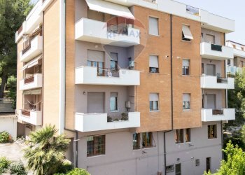 Edificio all\'aperto - Appartamento via trieste
 
27, Falconara Marittima - foto 1