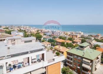 Edificio all\'aperto - Appartamento via trieste
 
27, Falconara Marittima - foto 5