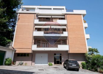 Edificio all\'aperto - Appartamento via trieste
 
27, Falconara Marittima - foto 54