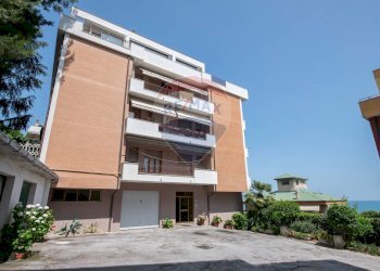 Edificio all\'aperto - Appartamento via trieste
 
27, Falconara Marittima - foto 55