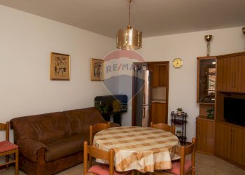 Sala da pranzo - Casa semi indipendente Frazione San Giovanni
 
9, Fabriano - foto 7