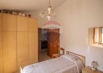 Camera / camera da letto - Casa semi indipendente Frazione San Giovanni
 
9, Fabriano - foto 26