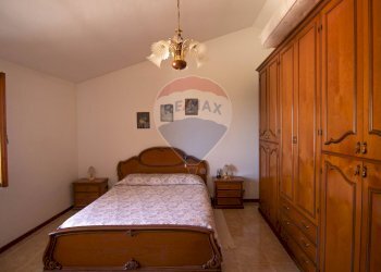 Camera / camera da letto - Casa semi indipendente Frazione San Giovanni
 
9, Fabriano - foto 27