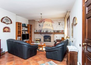 Soggiorno - Casa semi indipendente via contardo ferrini
 
75, Broni - foto 2