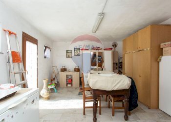 Sala da pranzo - Casa semi indipendente via contardo ferrini
 
75, Broni - foto 13