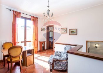 Sala da pranzo - Casa semi indipendente via contardo ferrini
 
75, Broni - foto 14