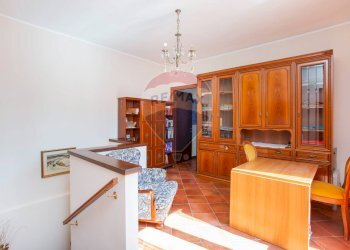 Sala da pranzo - Casa semi indipendente via contardo ferrini
 
75, Broni - foto 16