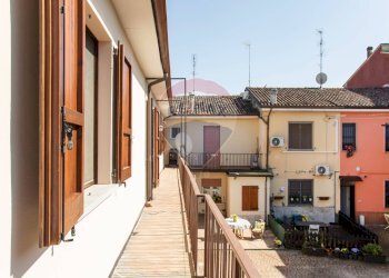 Balcone - Casa semi indipendente via contardo ferrini
 
75, Broni - foto 34