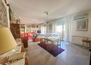 SOGGIORNO - Appartamento Via Giuseppe Vecchio, Massa - foto 8