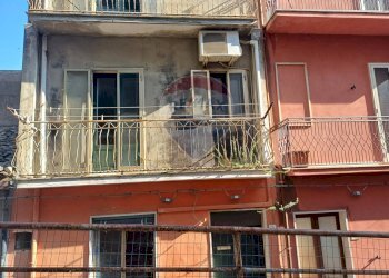 Edificio all\'aperto - Casa indipendente via S. Rocco
 
56/58, Chiaramonte Gulfi - foto 10