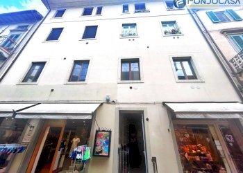 facciata - Bilocale Via vittorio emanuele, Camaiore - foto 13