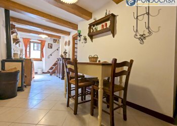 soggiorno con cucina - Independent house Via Zeppolino, Stazzema - photo 4