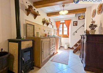 soggiorno con cucina - Independent house Via Zeppolino, Stazzema - photo 7