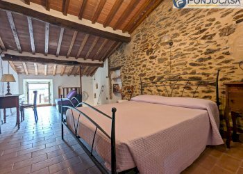 camera matrimoniale - Independent house Via Zeppolino, Stazzema - photo 11