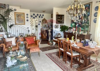 Sala da pranzo - Casa semi indipendente via Olmo D'Ettore
 
snc, Campodipietra - foto 8