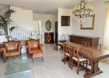 Sala da pranzo - Semi-detached house via Olmo D'Ettore
 
snc, Campodipietra - photo 9