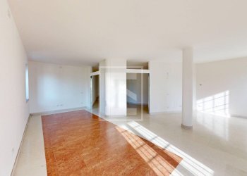 Foto 1 - Quadrilocale Località Brodazzo
 
1, Desenzano del Garda - foto 1