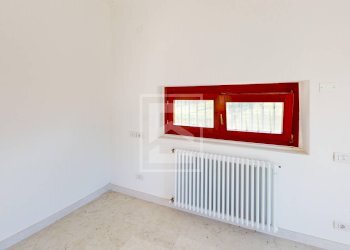 Foto 9 - Quadrilocale Località Brodazzo
 
1, Desenzano del Garda - foto 9