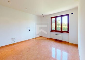 Foto 12 - Attico Località Brodazzo
 
1, Desenzano del Garda - foto 12