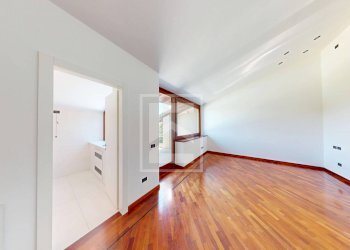 Foto 17 - Attico Località Brodazzo
 
1, Desenzano del Garda - foto 17