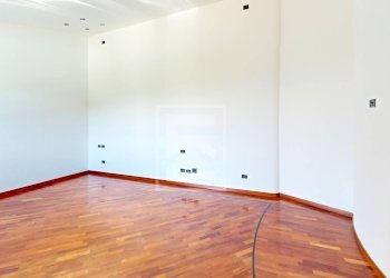 Foto 22 - Attico Località Brodazzo
 
1, Desenzano del Garda - foto 22