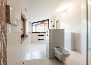 Foto 44 - Attico Località Brodazzo
 
1, Desenzano del Garda - foto 44