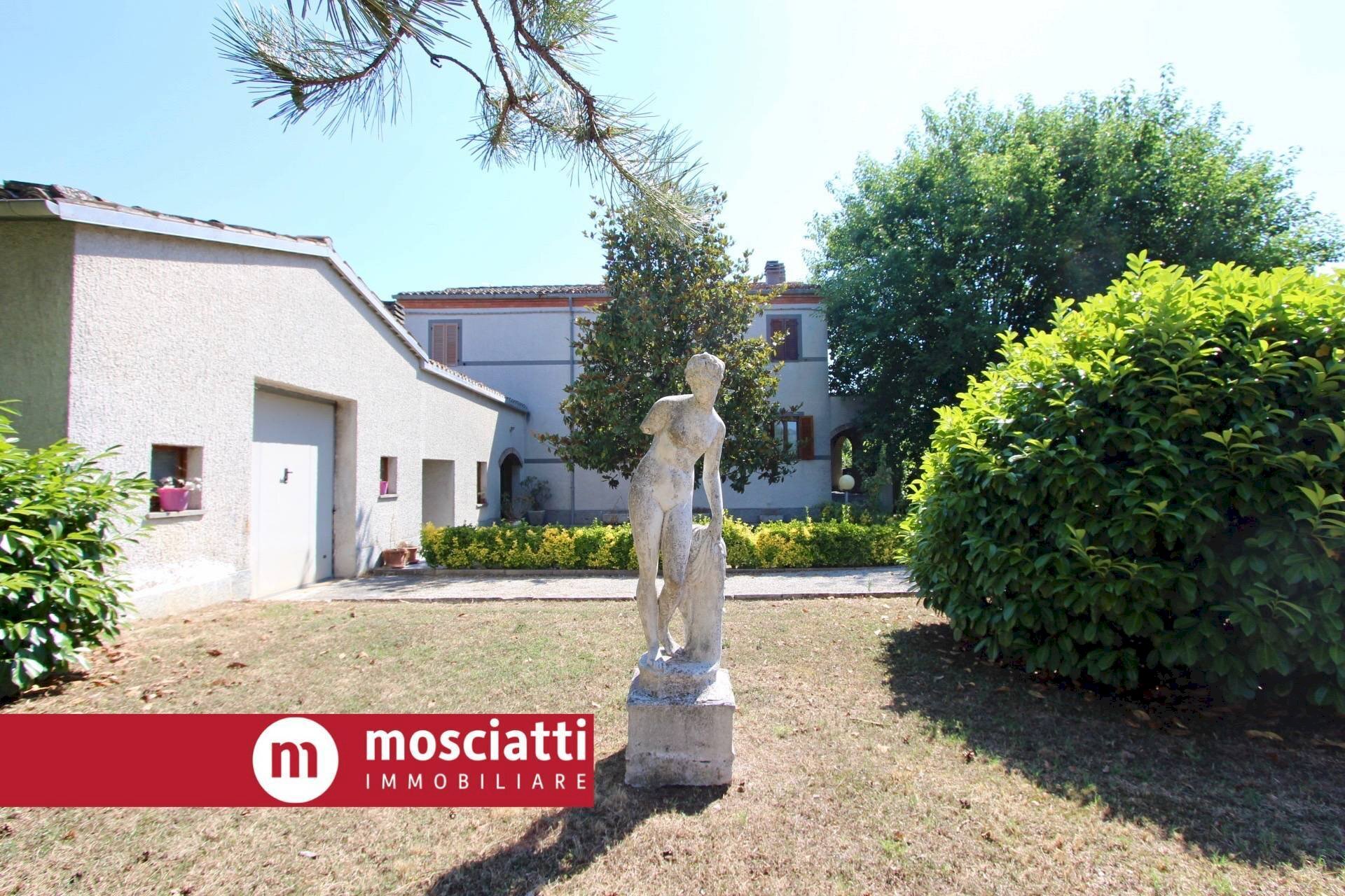 Foto 1 - Villa Via Aristide Merloni
 
35, Matelica - foto 1