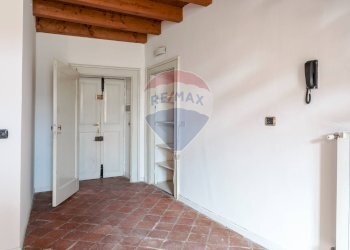 Stanza vuota - Trilocale via Trento
 
191, Toscolano-Maderno - foto 10