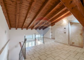 Stanza vuota - Trilocale via Trento
 
191, Toscolano-Maderno - foto 15