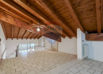 Stanza vuota - Trilocale via Trento
 
191, Toscolano-Maderno - foto 16