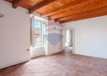 Stanza vuota - Trilocale via Trento
 
191, Toscolano-Maderno - foto 30