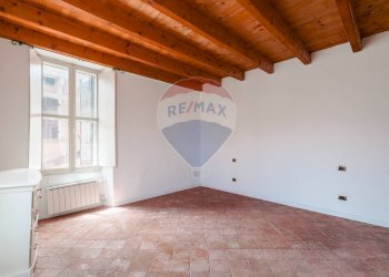 Stanza vuota - Trilocale via Trento
 
191, Toscolano-Maderno - foto 31