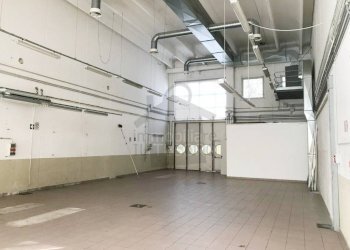 Interno non residenziale - Warehouse via dell'Olmo, Santarcangelo di Romagna - photo 2