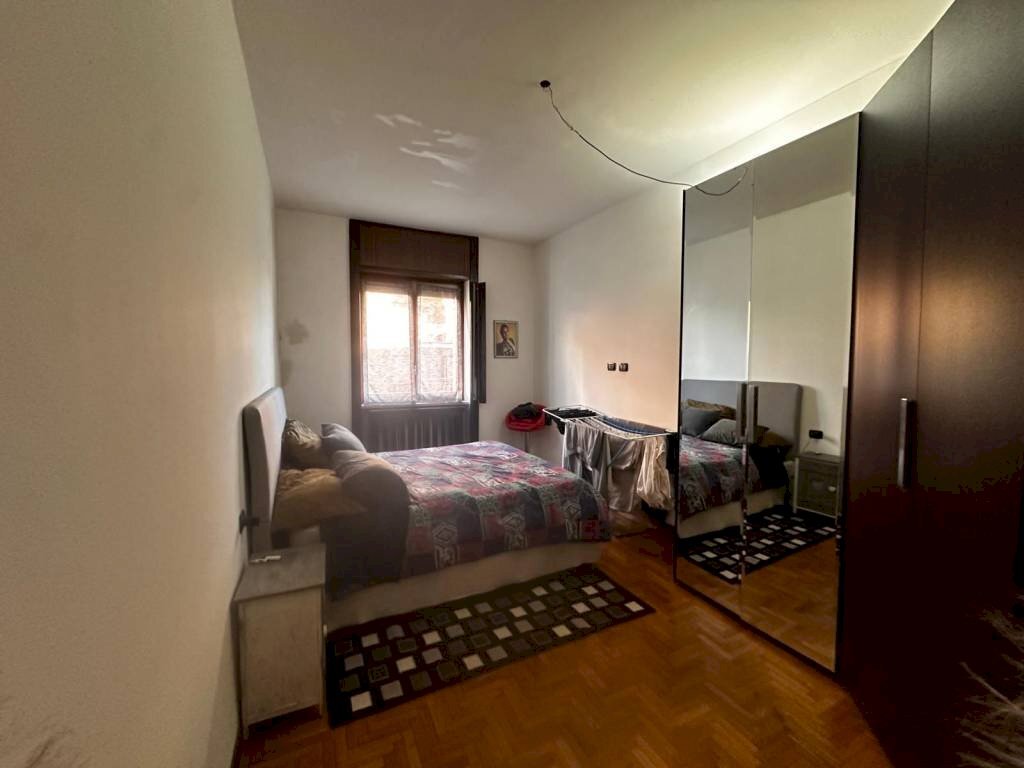 Camera da letto - Bilocale piazzale Europa, Gallarate - foto 2
