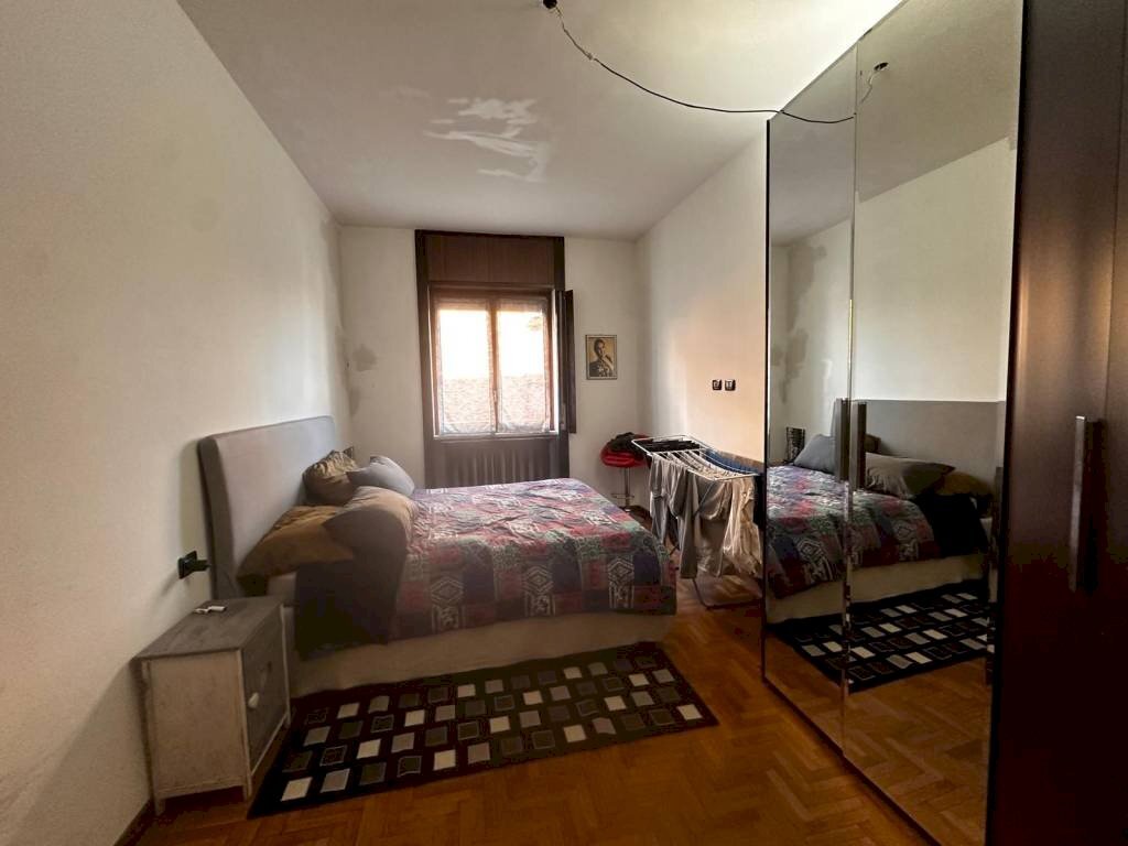 Camera da letto - Bilocale piazzale Europa, Gallarate - foto 3