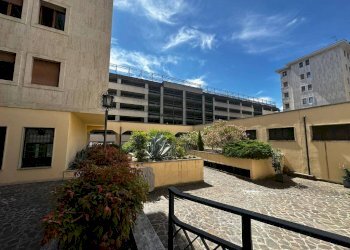 Cortile interno - Bilocale piazzale Europa, Gallarate - foto 1