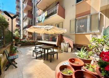 Giardino - Trilocale via Laviosa, Genova (zona Pegli) - foto 2