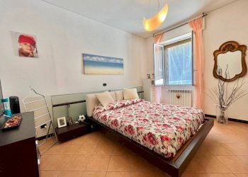 Camera da letto - Trilocale via Laviosa, Genova (zona Pegli) - foto 13