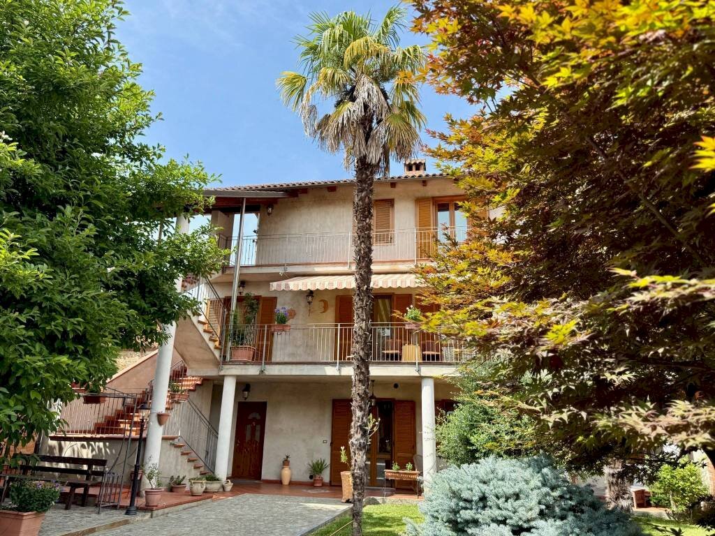 Facciata - Casa indipendente via Zappata, 16, Carignano - foto 3