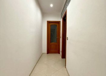 Corridoio - Independent house via Zappata, 16, Carignano - photo 15
