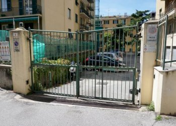 Posto macchina - Trilocale salita San Barborino, 6, Genova (zona Sampierdarena) - foto 2