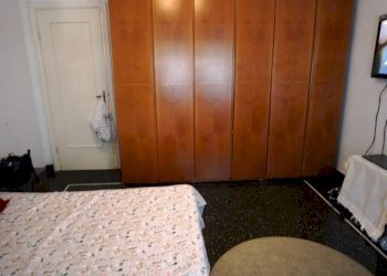 Camera da letto - Trilocale salita San Barborino, 6, Genova (zona Sampierdarena) - foto 14