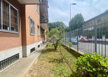 Bilocale Via manaresi, Milano (zona Baggio) - foto 2