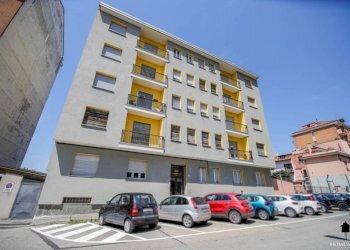 Facciata - Appartamento via Caluso, 9, Chivasso - foto 2