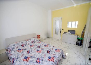 Camera da letto - Appartamento via Caluso, 9, Chivasso - foto 5